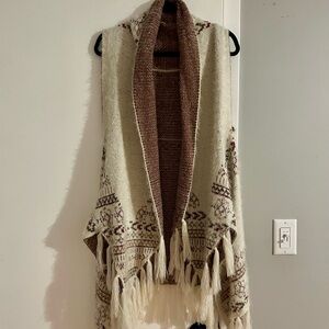 Chic Knit Fringe Vest